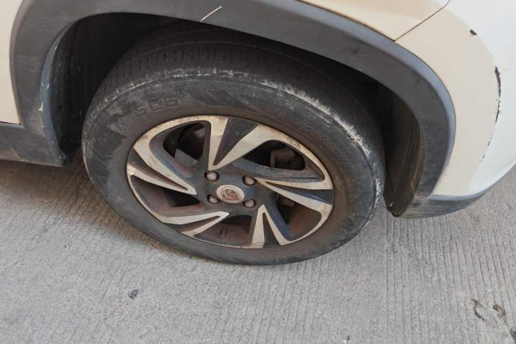 Used Baojun 510 2017 1.5L Automatic Luxury Model Right Front Wheel Hub