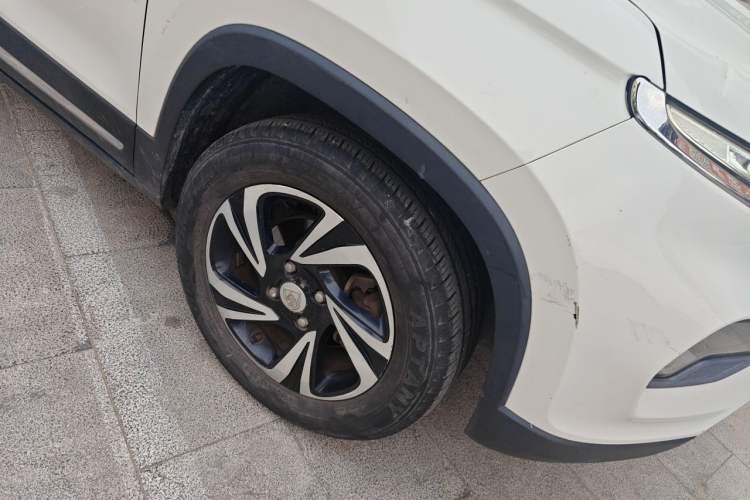 Used Baojun 510 2017 1.5L Manual Luxury Model Right Front Wheel Hub