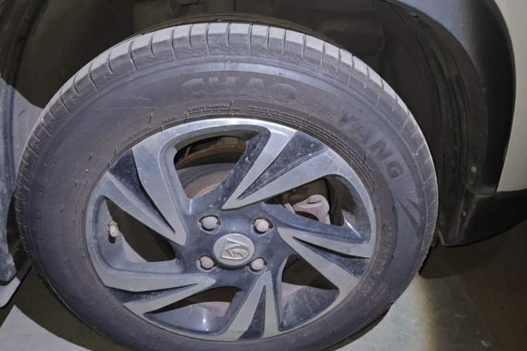 Used Baojun 510 2017 1.5L Manual Luxury Model Right Front Wheel Hub