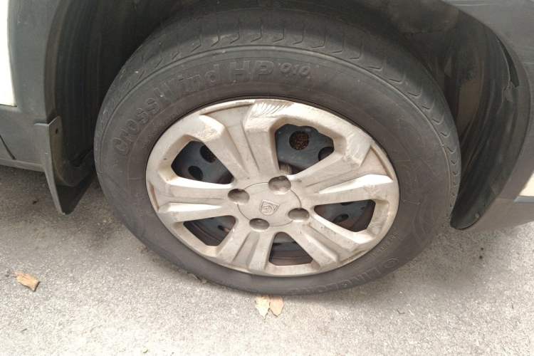 Used Baojun 510 2017 1.5L manual Comfort trim Right Front Wheel Hub