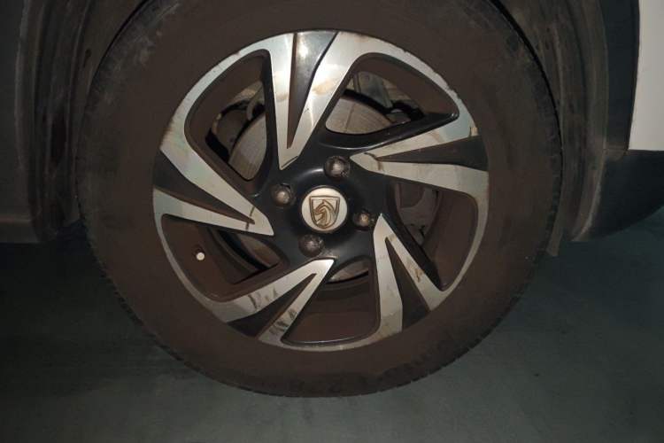 Used Baojun 510 2017 1.5L Manual Luxury Model Right Front Wheel Hub