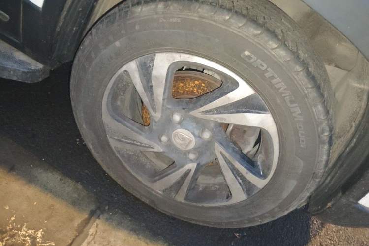 Used Baojun 510 2017 1.5L Manual Luxury Model Right Front Wheel Hub