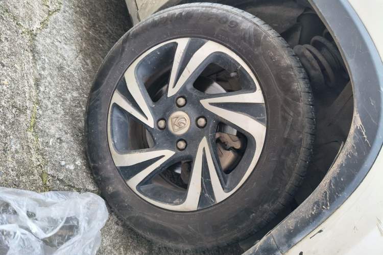 Used Baojun 510 2017 1.5L Automatic Luxury Model Right Front Wheel Hub