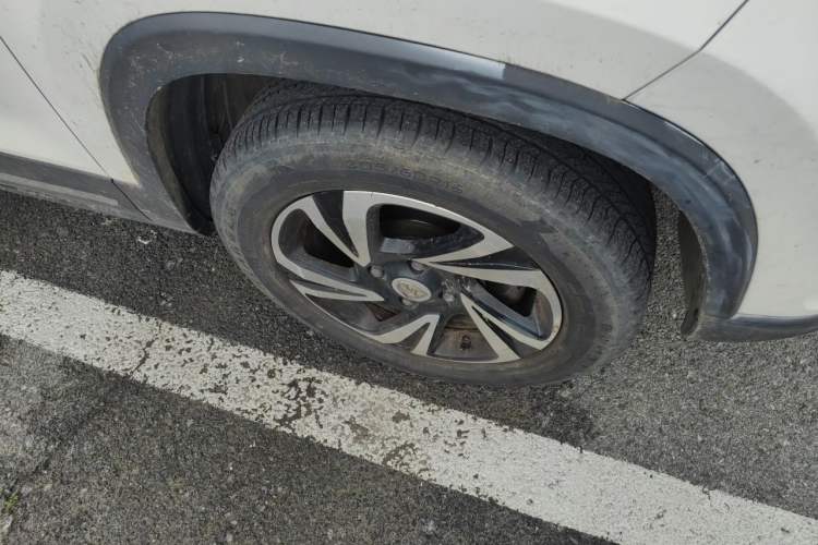 Used Baojun 510 2017 1.5L Manual Luxury Model Right Front Wheel Hub