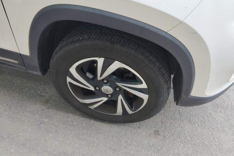 Used Baojun 510 2017 1.5L Manual Luxury Model Right Front Wheel Hub
