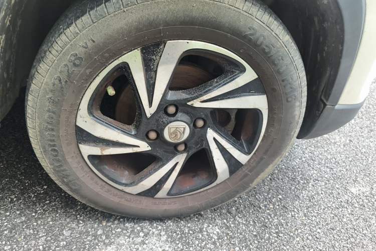 Used Baojun 510 2017 1.5L Automatic Luxury Model Right Front Wheel Hub