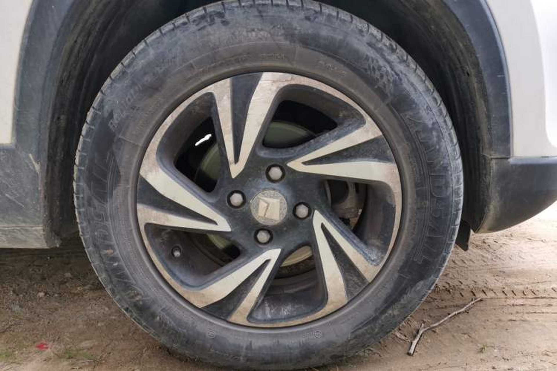 Used Baojun 510 2017 1.5L Manual Luxury Model Right Front Wheel Hub