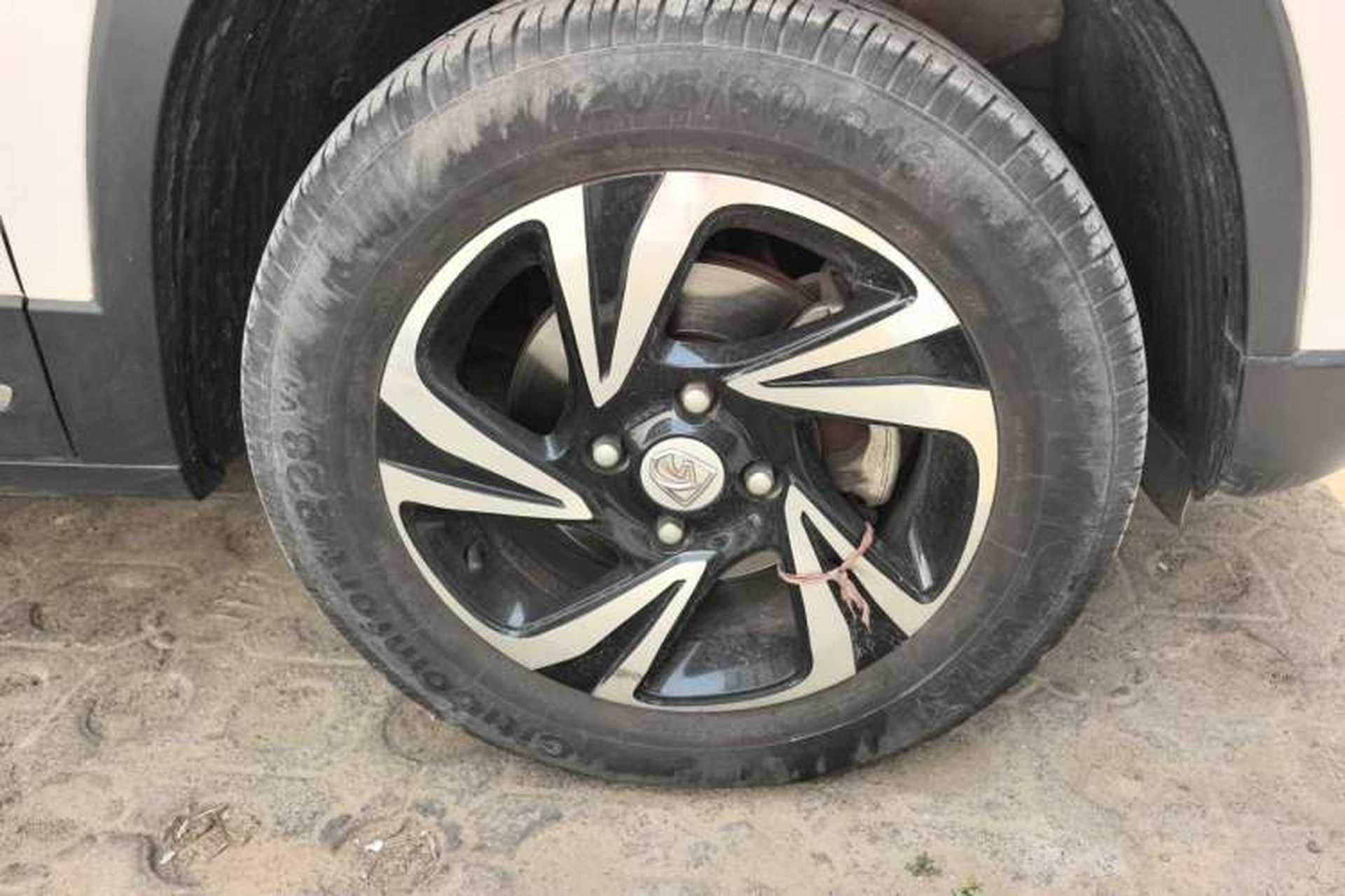 Used Baojun 510 2017 1.5L Manual Fashion Model Right Front Wheel Hub