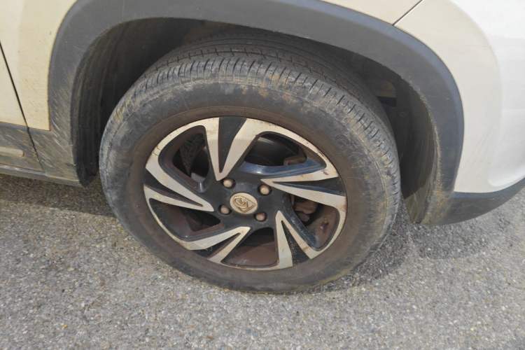 Used Baojun 510 2017 1.5L Automatic Luxury Model Right Front Wheel Hub