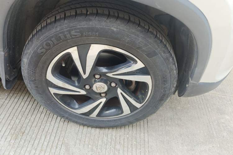Used Baojun 510 2017 1.5L Manual Luxury Model Right Front Wheel Hub
