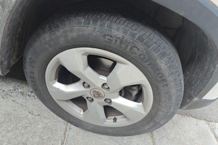 Used Baojun 510 2017 1.5L Manual Fashion Model Right Front Wheel Hub