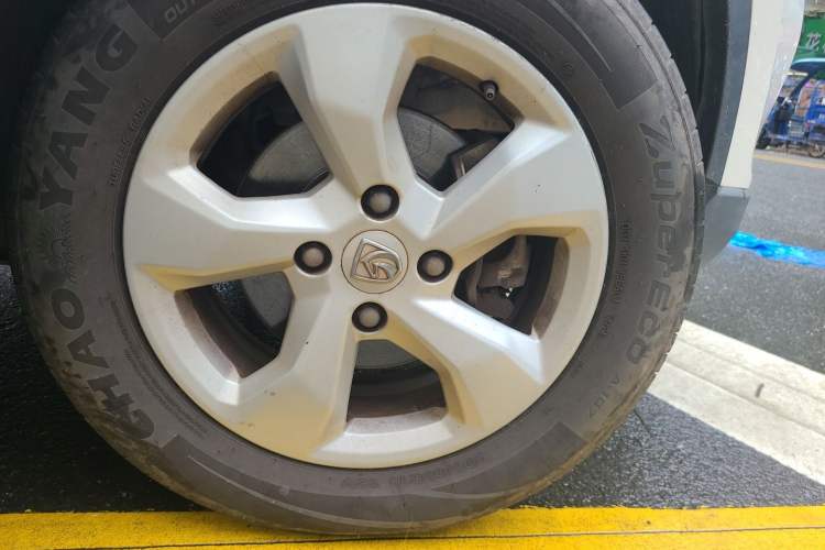 Used Baojun 510 2017 1.5L Manual Fashion Model Right Front Wheel Hub