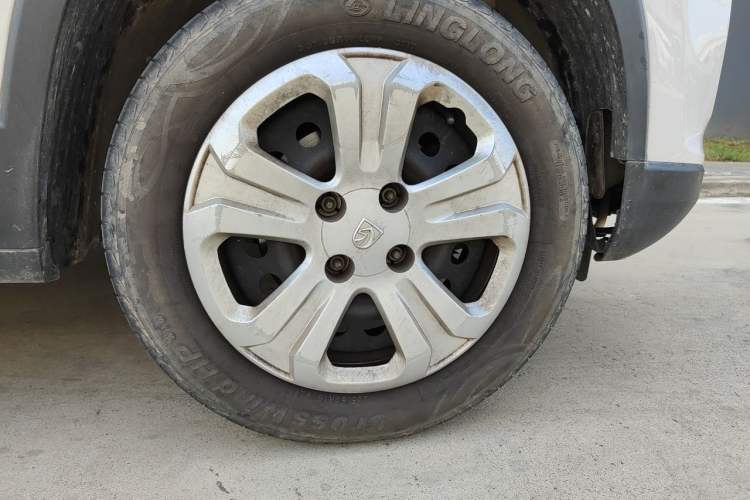 Used Baojun 510 2017 1.5L manual Comfort trim Right Front Wheel Hub