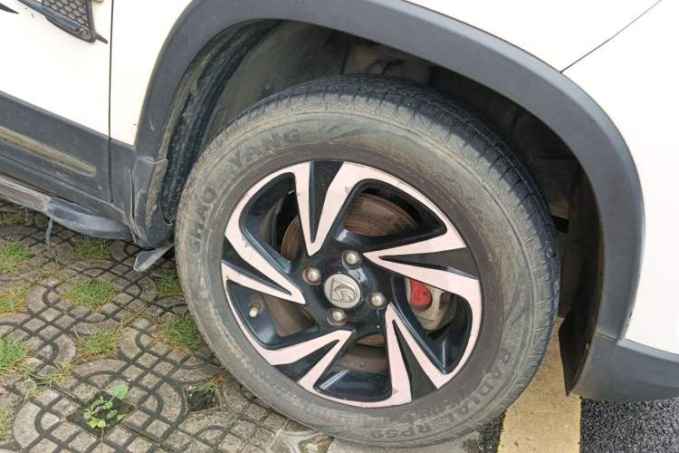 Used Baojun 510 2017 1.5L Manual Luxury Model Right Front Wheel Hub
