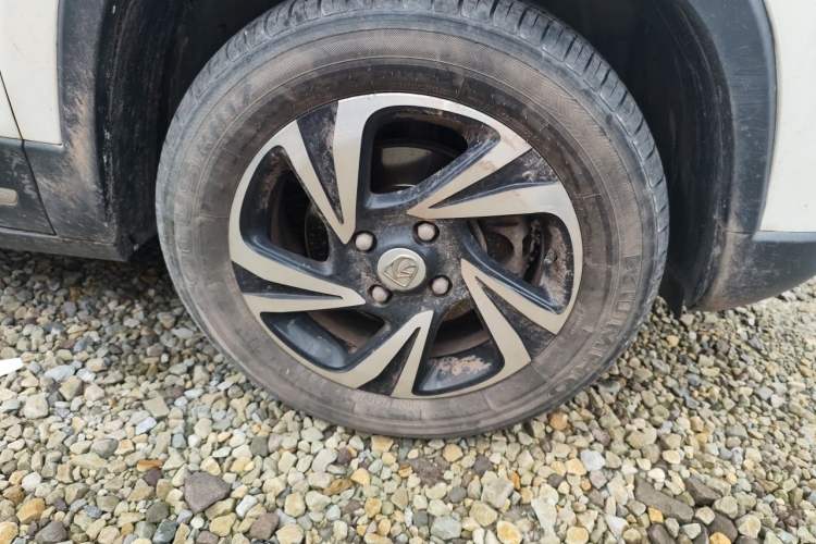 Used Baojun 510 2017 1.5L Manual Luxury Model Right Front Wheel Hub