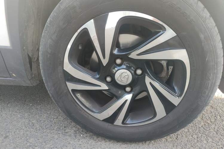 Used Baojun 510 2017 1.5L Manual Luxury Model Right Front Wheel Hub