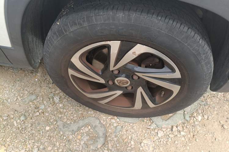 Used Baojun 510  Right Front Wheel Hub