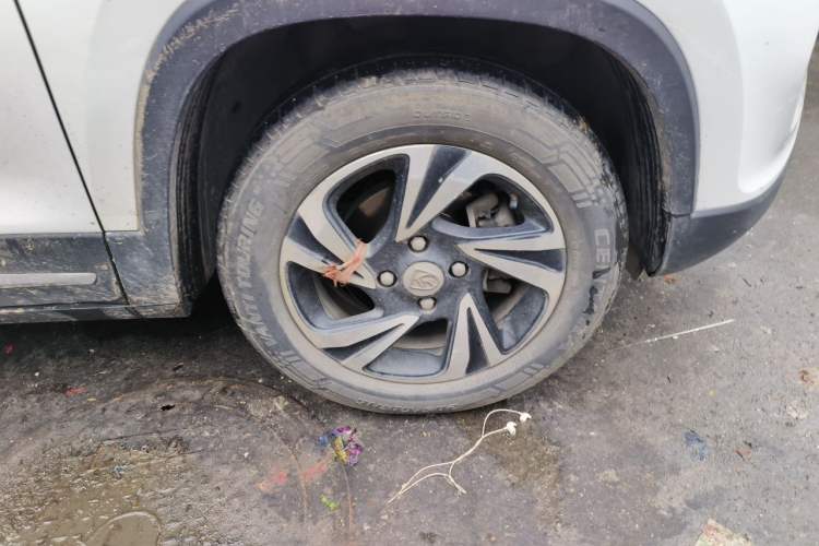 Used Baojun 510 2017 1.5L Manual Luxury Model Right Front Wheel Hub