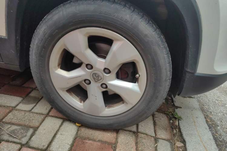 Used Baojun 510 2017 1.5L Manual Fashion Model Right Front Wheel Hub