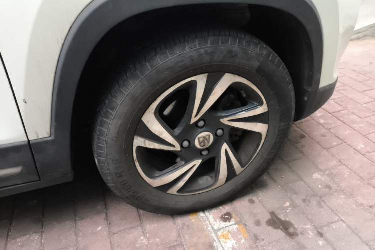 Used Baojun 510 2017 1.5L Automatic Luxury Model Right Front Wheel Hub