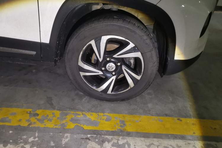 Used Baojun 510 2017 1.5L Manual Luxury Model Right Front Wheel Hub