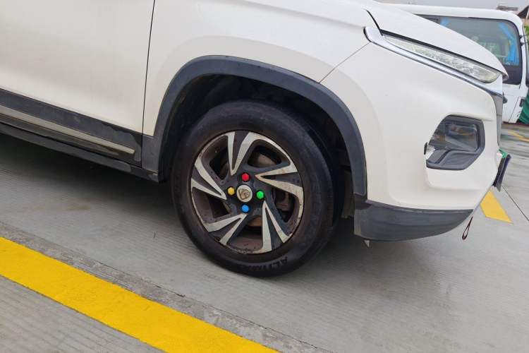 Used Baojun 510 2017 1.5L Automatic Luxury Model Right Front Wheel Hub