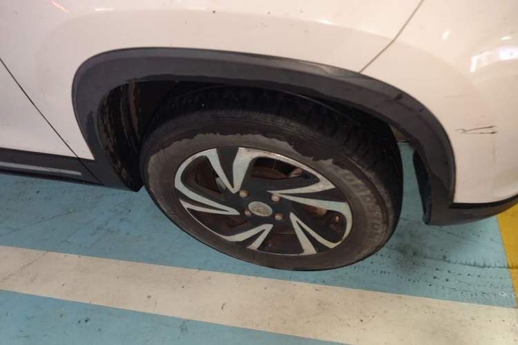 Used Baojun 510 2017 1.5L Automatic Luxury Model Right Front Wheel Hub