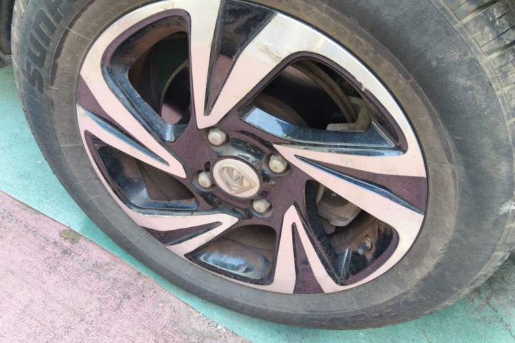 Used Baojun 510 2017 1.5L Manual Luxury Model Right Front Wheel Hub