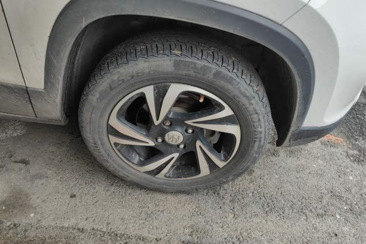 Used Baojun 510 2017 1.5L manual Comfort trim Right Front Wheel Hub