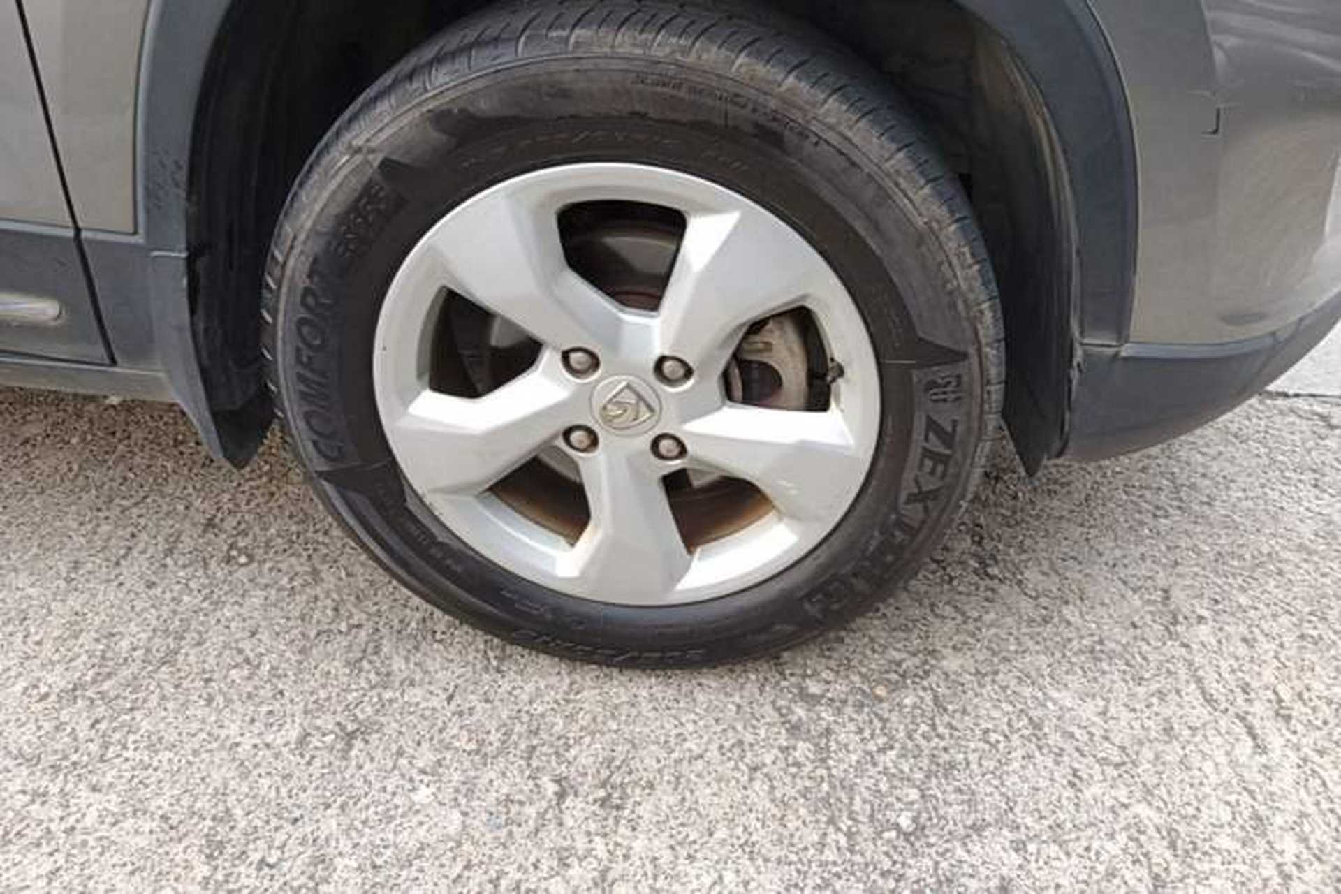Used Baojun 510 2017 1.5L Automatic Fashion Model Right Front Wheel Hub