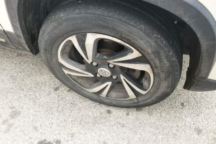 Used Baojun 510 2017 1.5L Automatic Luxury Model Right Front Wheel Hub