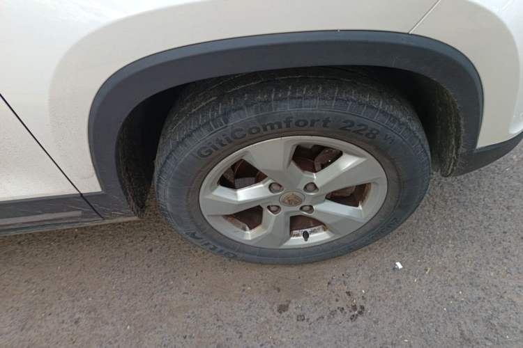 Used Baojun 510 2017 1.5L Manual Fashion Model Right Front Wheel Hub