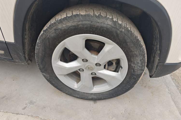 Used Baojun 510 2017 1.5L Manual Fashion Model Right Front Wheel Hub
