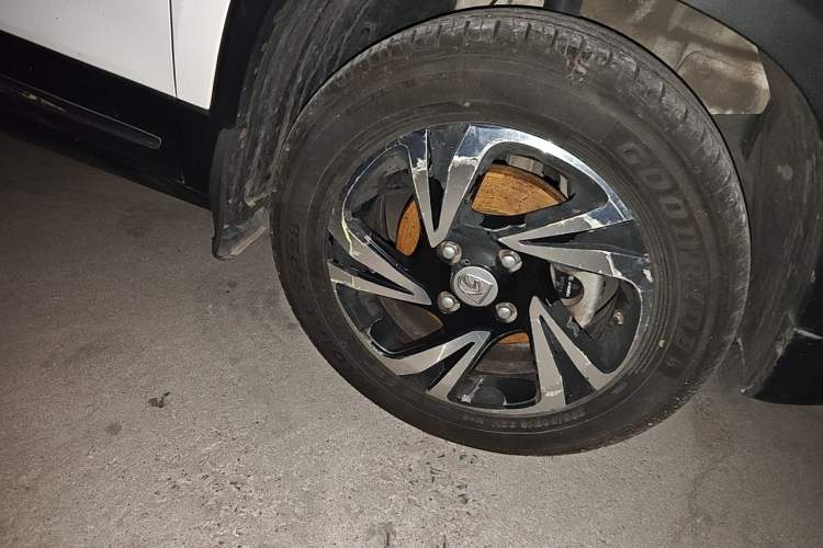 Used Baojun 510 2017 1.5L Automatic Luxury Model Right Front Wheel Hub