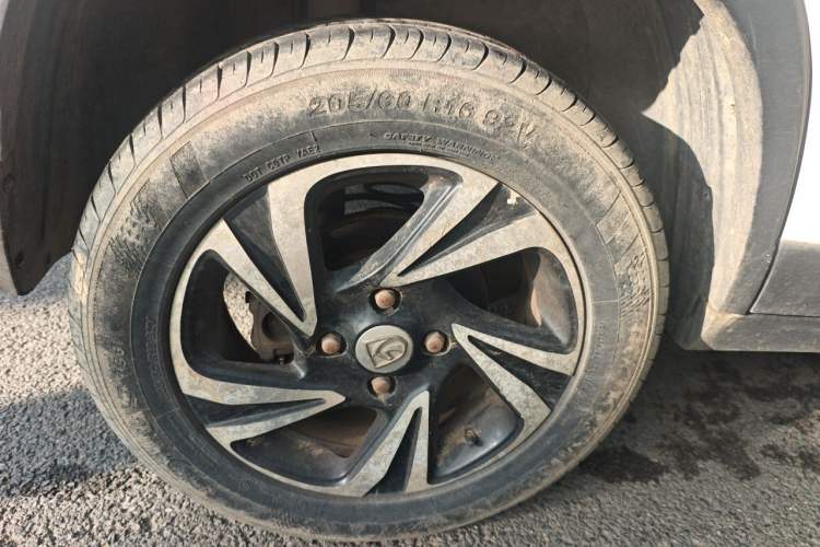 Used Baojun 510 2017 1.5L Manual Luxury Model Right Front Wheel Hub