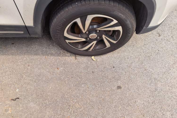 Used Baojun 510 2017 1.5L Automatic Luxury Model Right Front Wheel Hub
