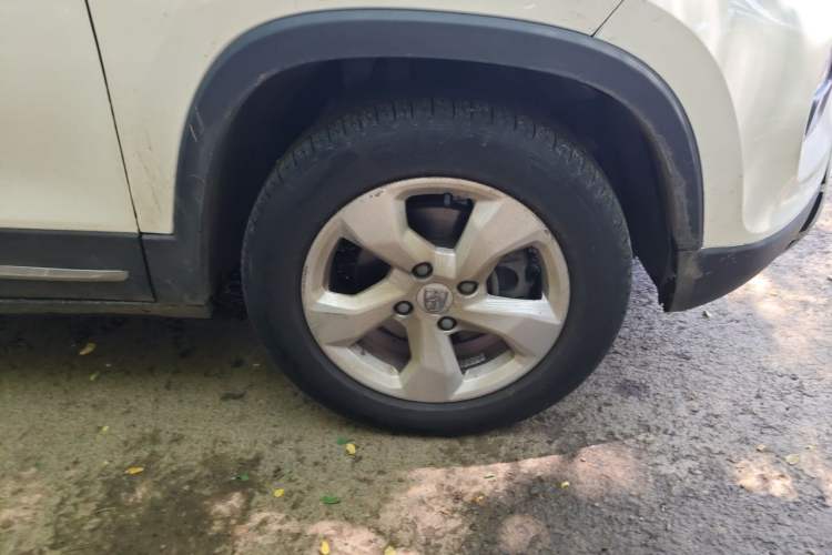 Used Baojun 510 2017 1.5L Manual Fashion Model Right Front Wheel Hub
