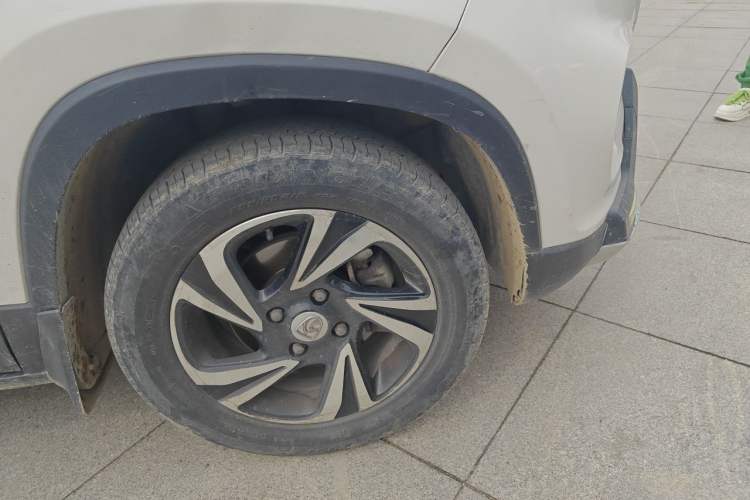 Used Baojun 510 2017 1.5L Manual Luxury Model Right Front Wheel Hub