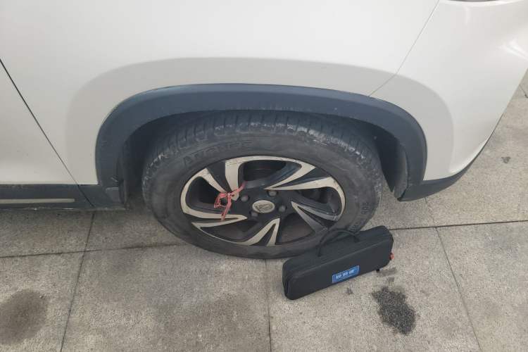 Used Baojun 510 2017 1.5L Manual Luxury Model Right Front Wheel Hub