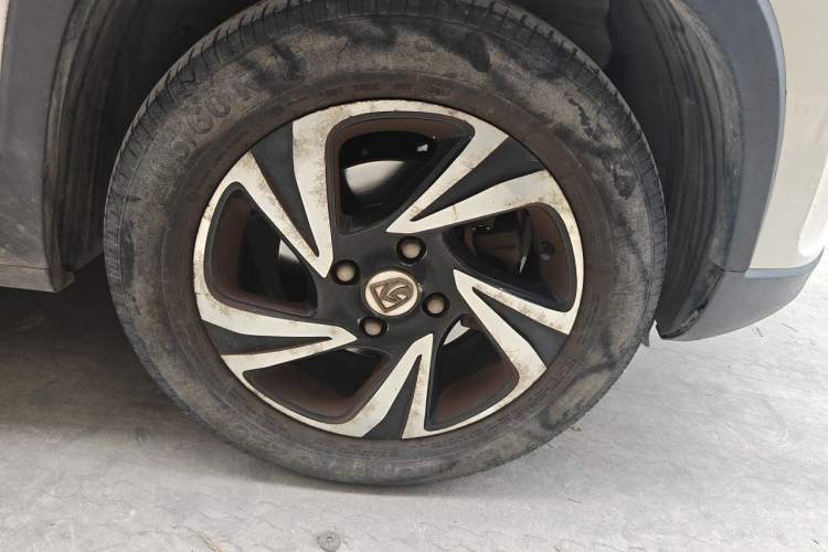 Used Baojun 510 2017 1.5L Automatic Luxury Model Right Front Wheel Hub