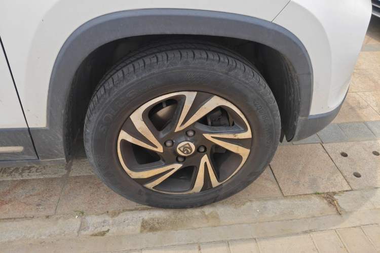 Used Baojun 510 2017 1.5L Manual Luxury Model Right Front Wheel Hub