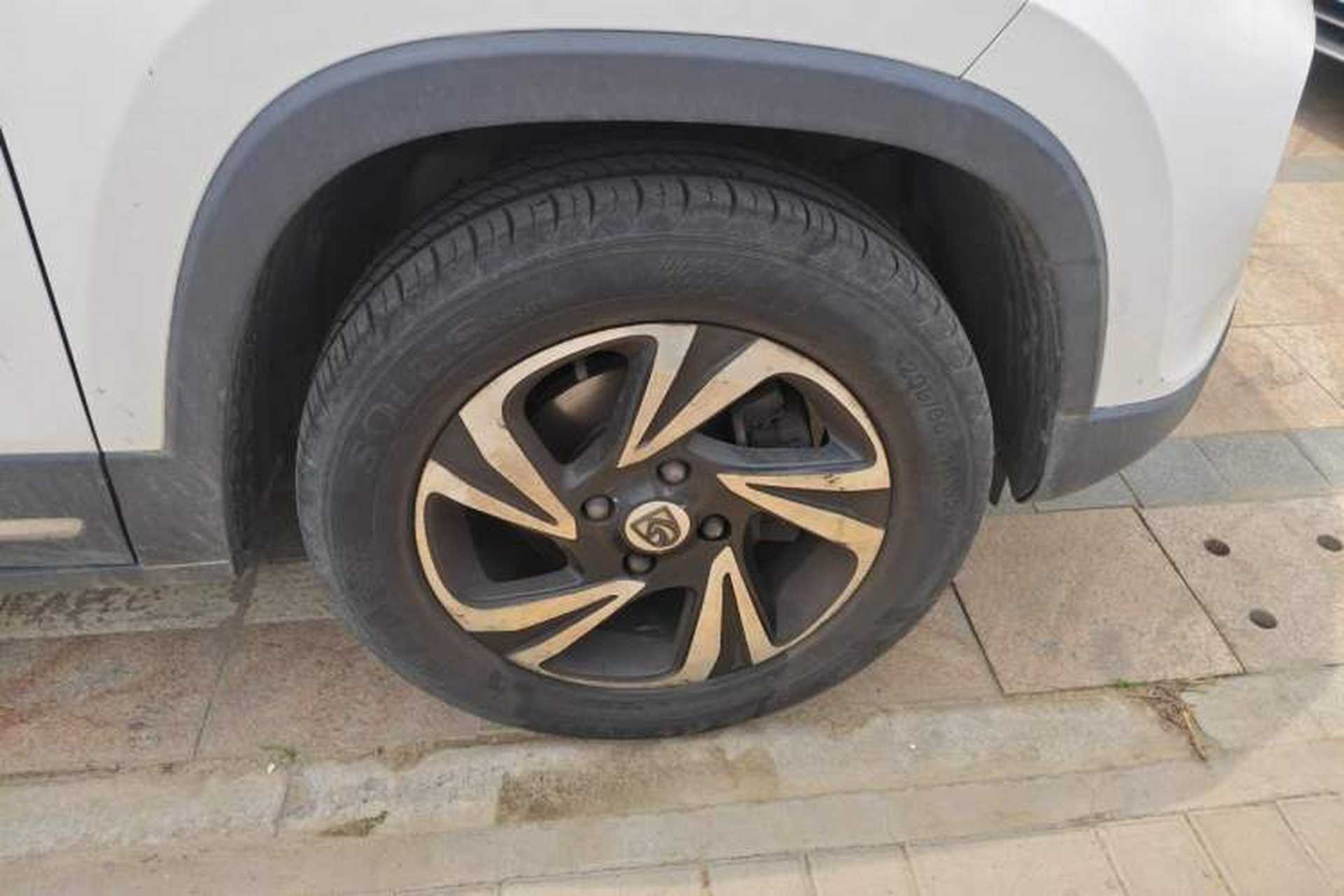 Used Baojun 510 2017 1.5L Manual Luxury Model Right Front Wheel Hub