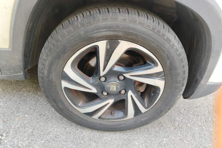Used Baojun 510 2017 1.5L Manual Luxury Model Right Front Wheel Hub