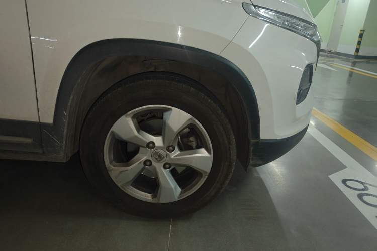 Used Baojun 510 2017 1.5L Manual Fashion Model Right Front Wheel Hub