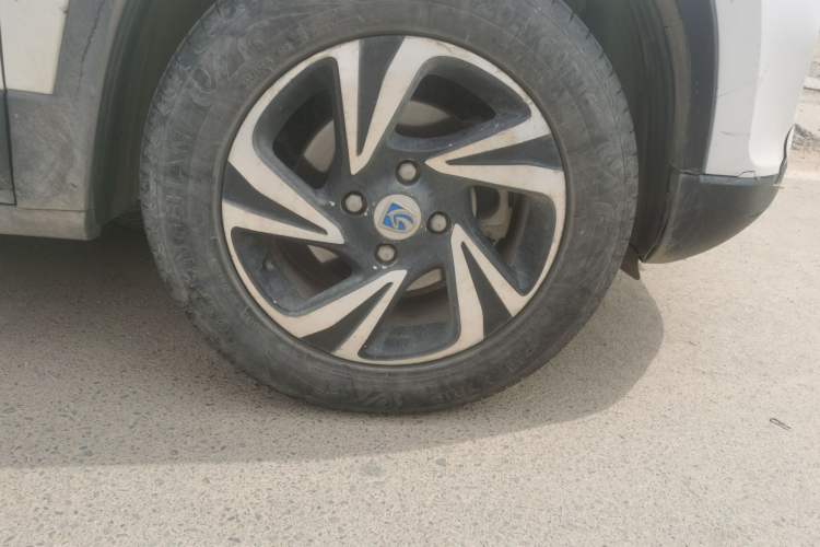 Used Baojun 510 2017 1.5L Manual Luxury Model Right Front Wheel Hub