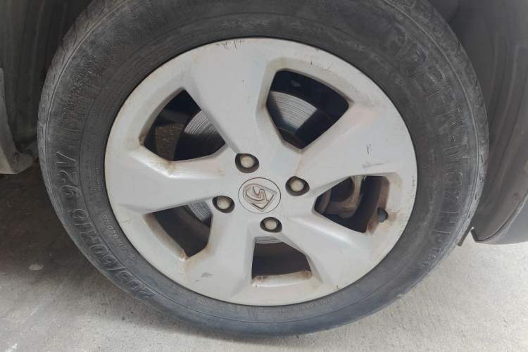 Used Baojun 510 2017 1.5L Manual Fashion Model Right Front Wheel Hub