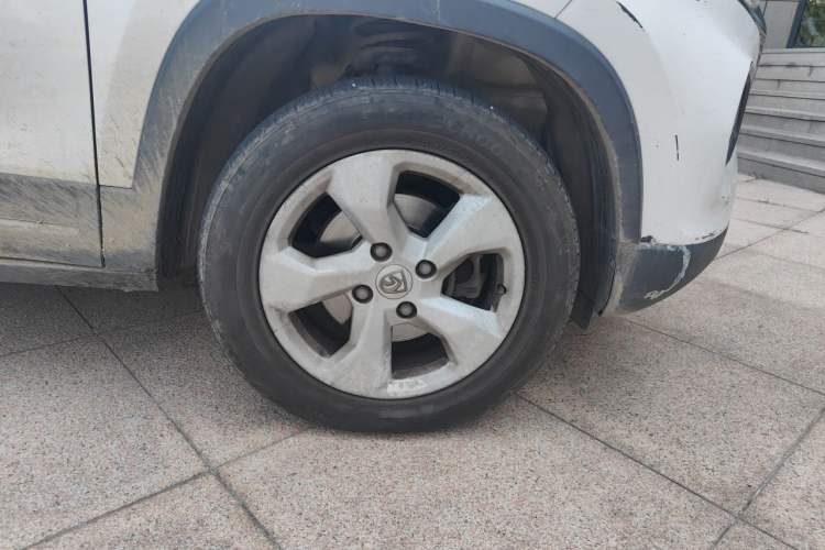 Used Baojun 510 2017 1.5L Manual Fashion Model Right Front Wheel Hub