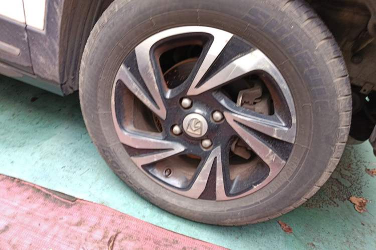 Used Baojun 510 2017 1.5L Manual Luxury Model Right Front Wheel Hub