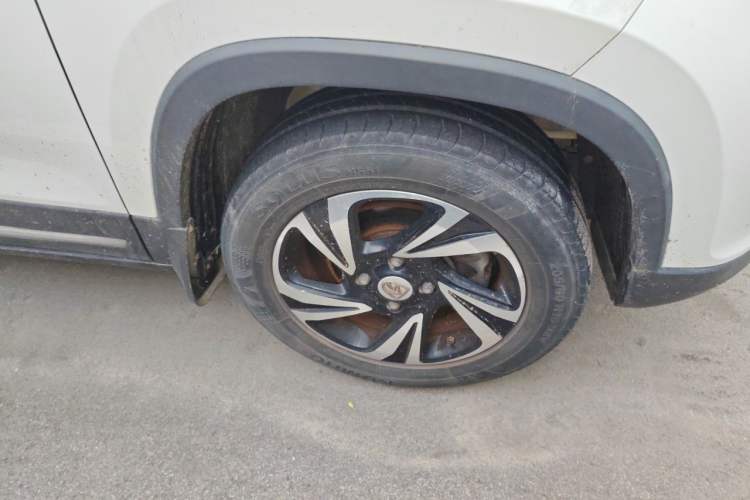 Used Baojun 510 2017 1.5L Manual Luxury Model Right Front Wheel Hub