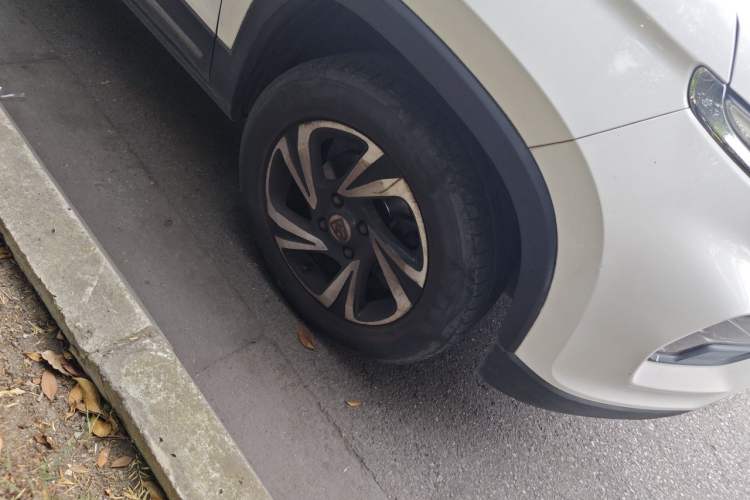Used Baojun 510 2017 1.5L Manual Luxury Model Right Front Wheel Hub